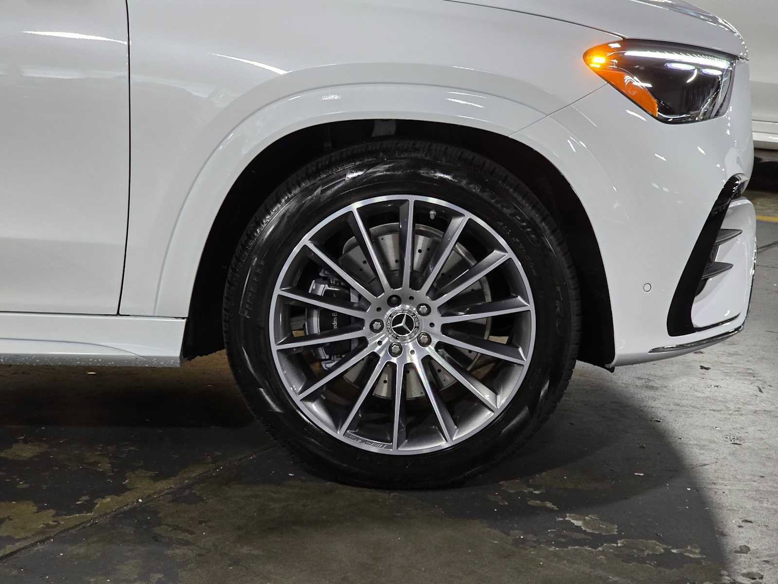 New 2026 Mercedes-Benz GLE 580 4MATIC image 9