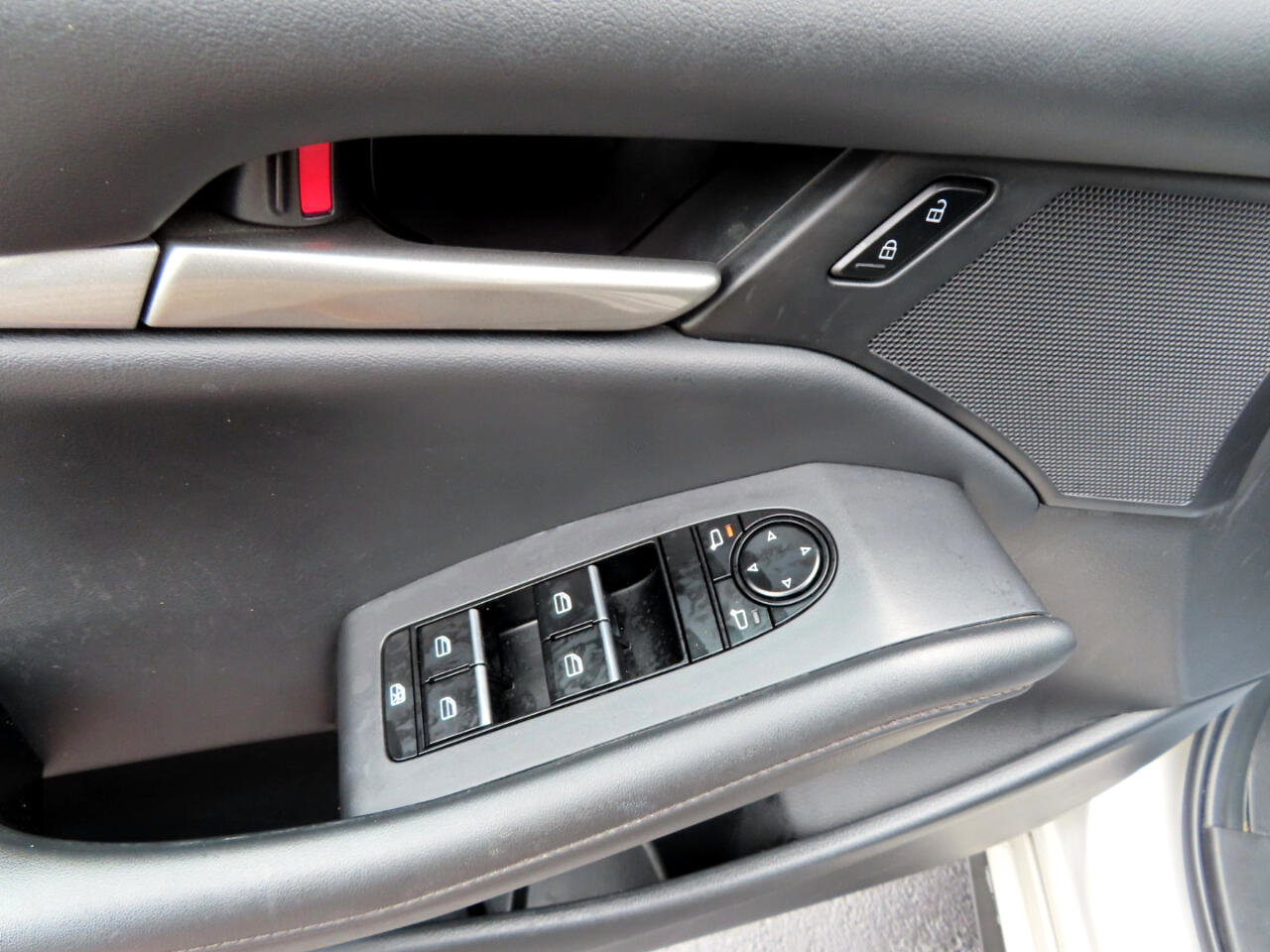 Used 2023 MAZDA MAZDA3 s image 22