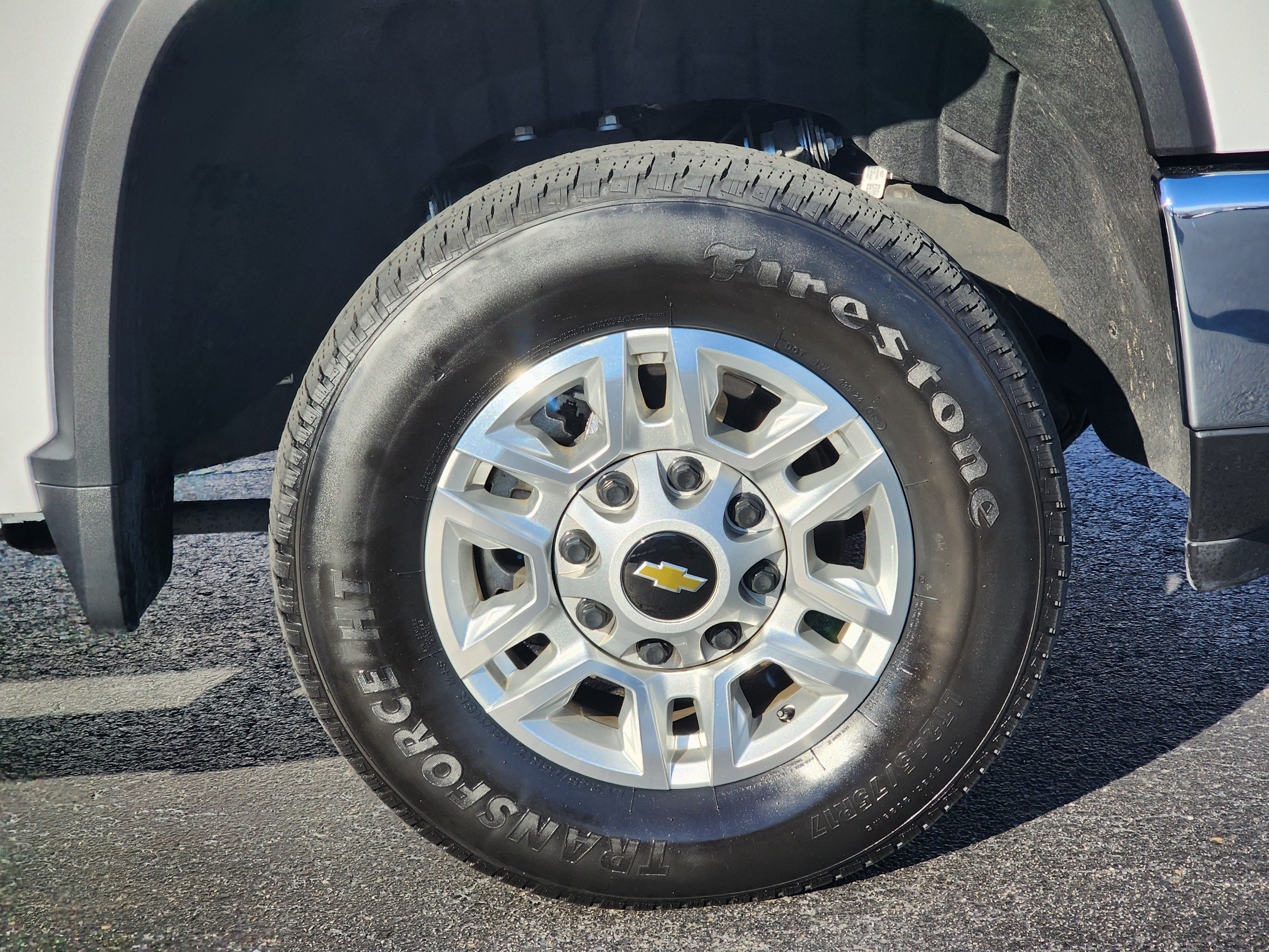 Used 2025 Chevrolet Silverado 2500 LT w/ Safety Package image 6