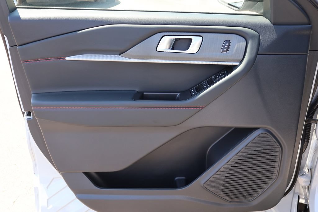 Used 2026 Ford Explorer ST-Line RWD image 16