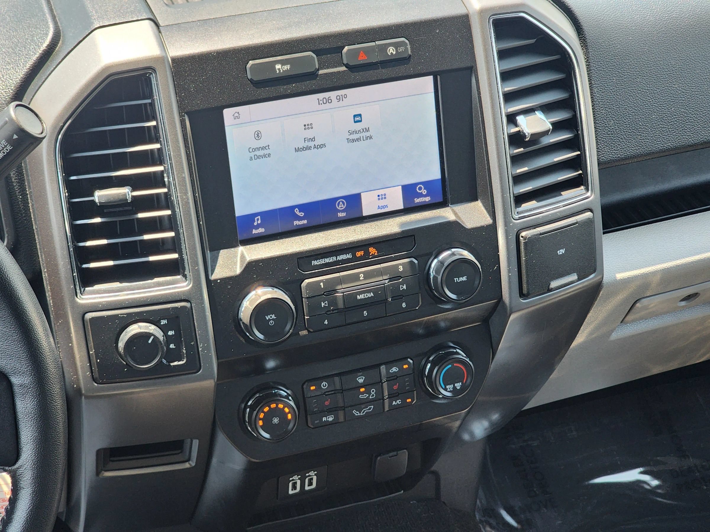 Used 2020 Ford F150 XLT w/ Equipment Group 302A Luxury AWD/4WD image 14
