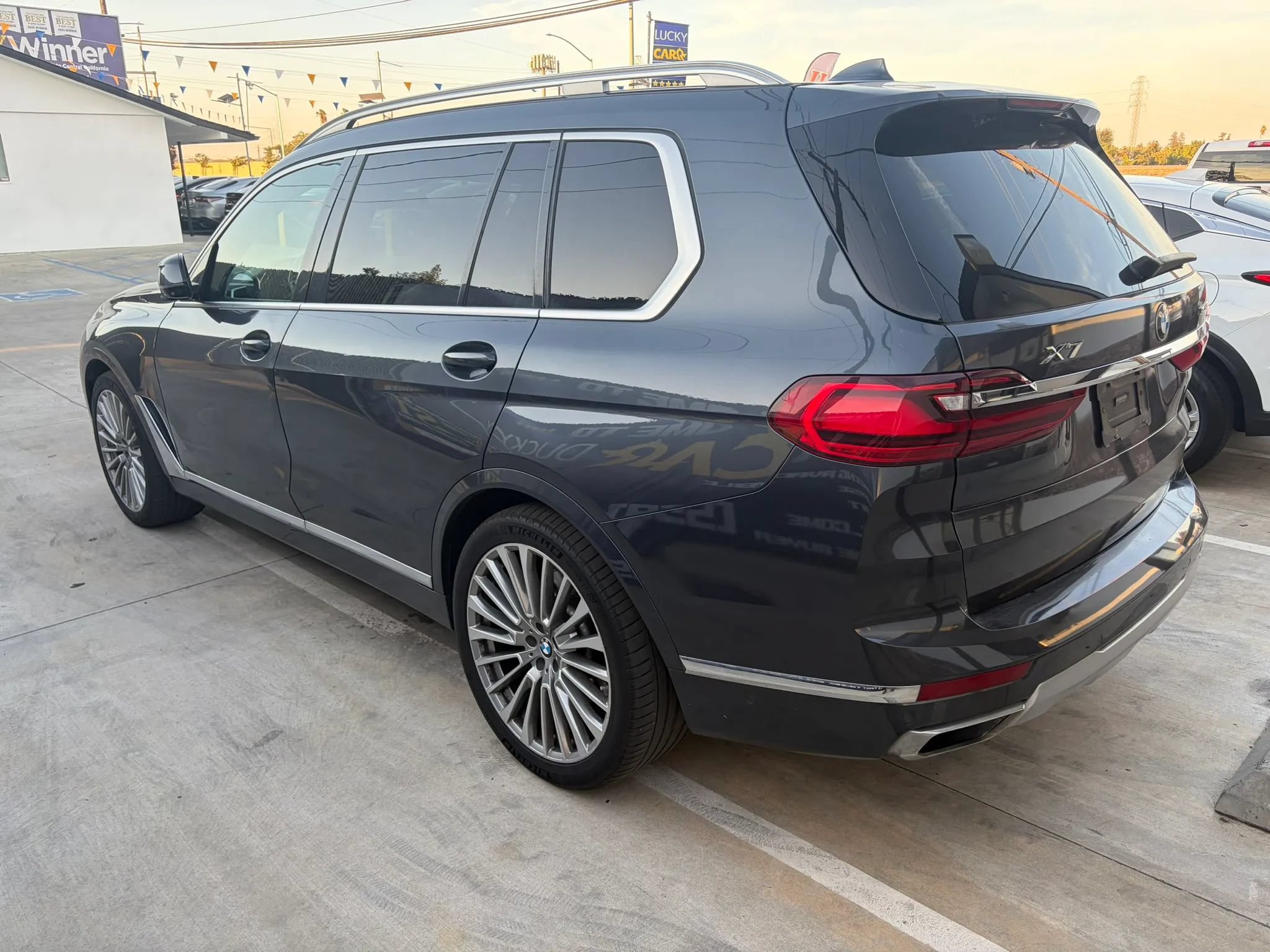 Used 2019 BMW X7 xDrive50i w/ Executive Package AWD/4WD image 4
