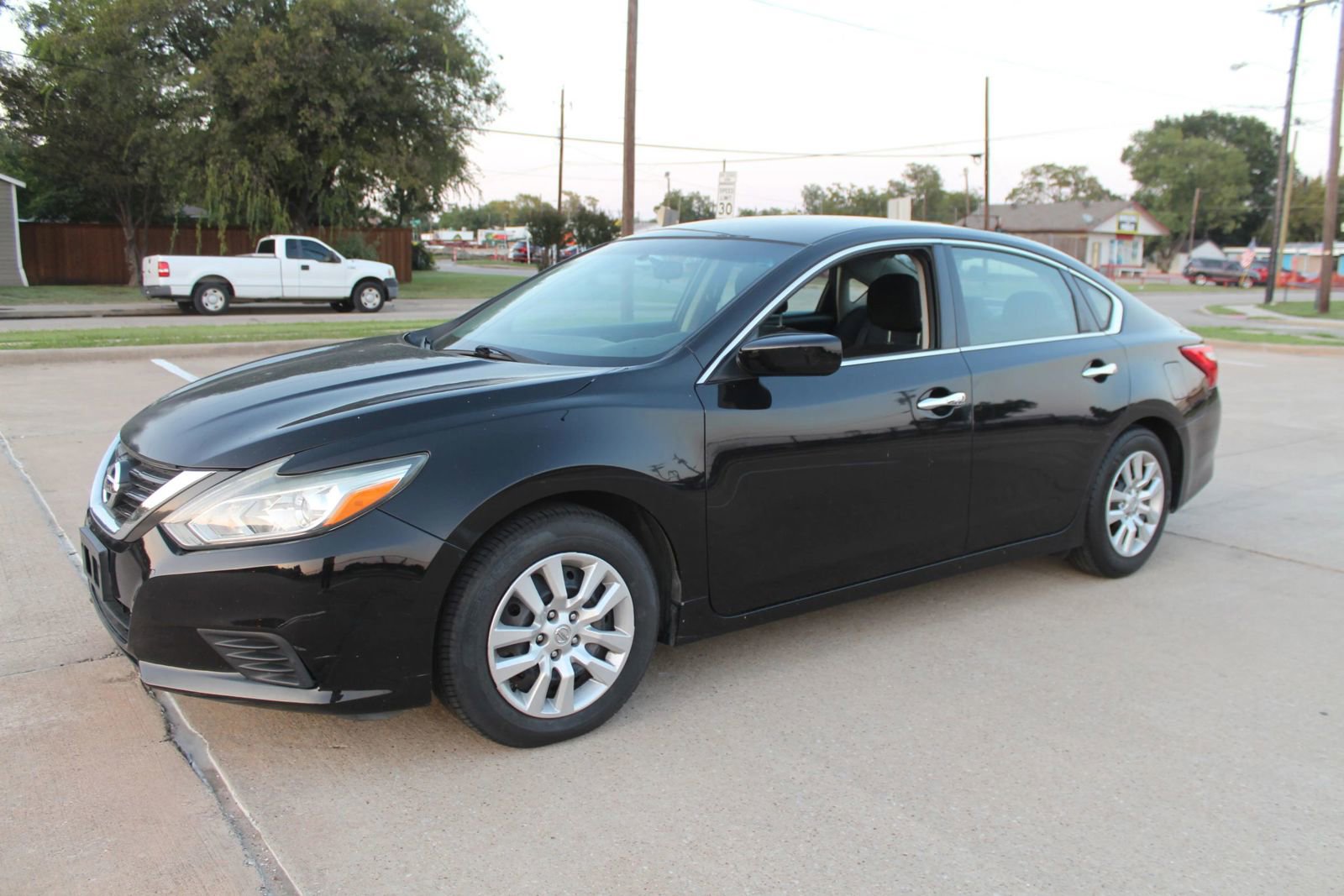 Used 2016 Nissan Altima 2.5 S FWD image 5