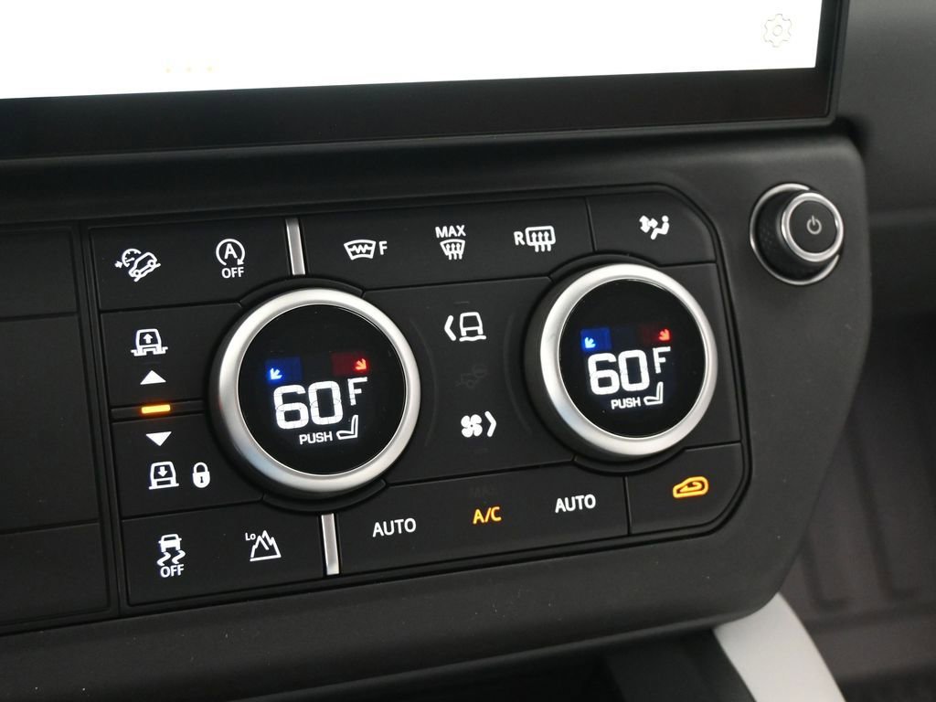 New 2026 Land Rover Defender 110 X-Dynamic SE AWD/4WD image 12