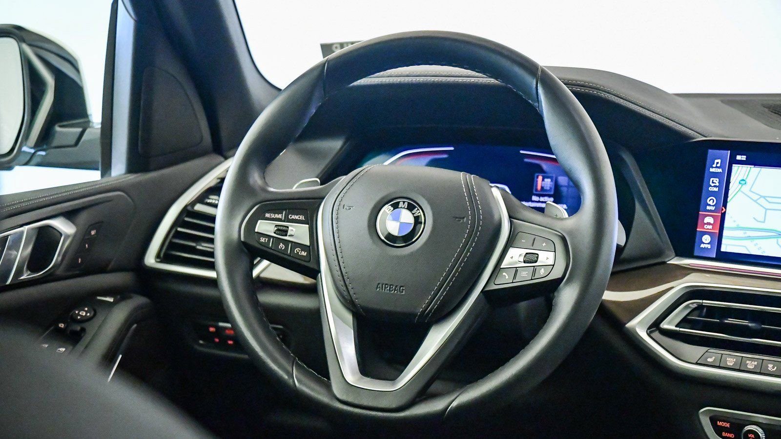 Certified 2022 BMW X5 xDrive40i w/ Parking Assistance Package image 12