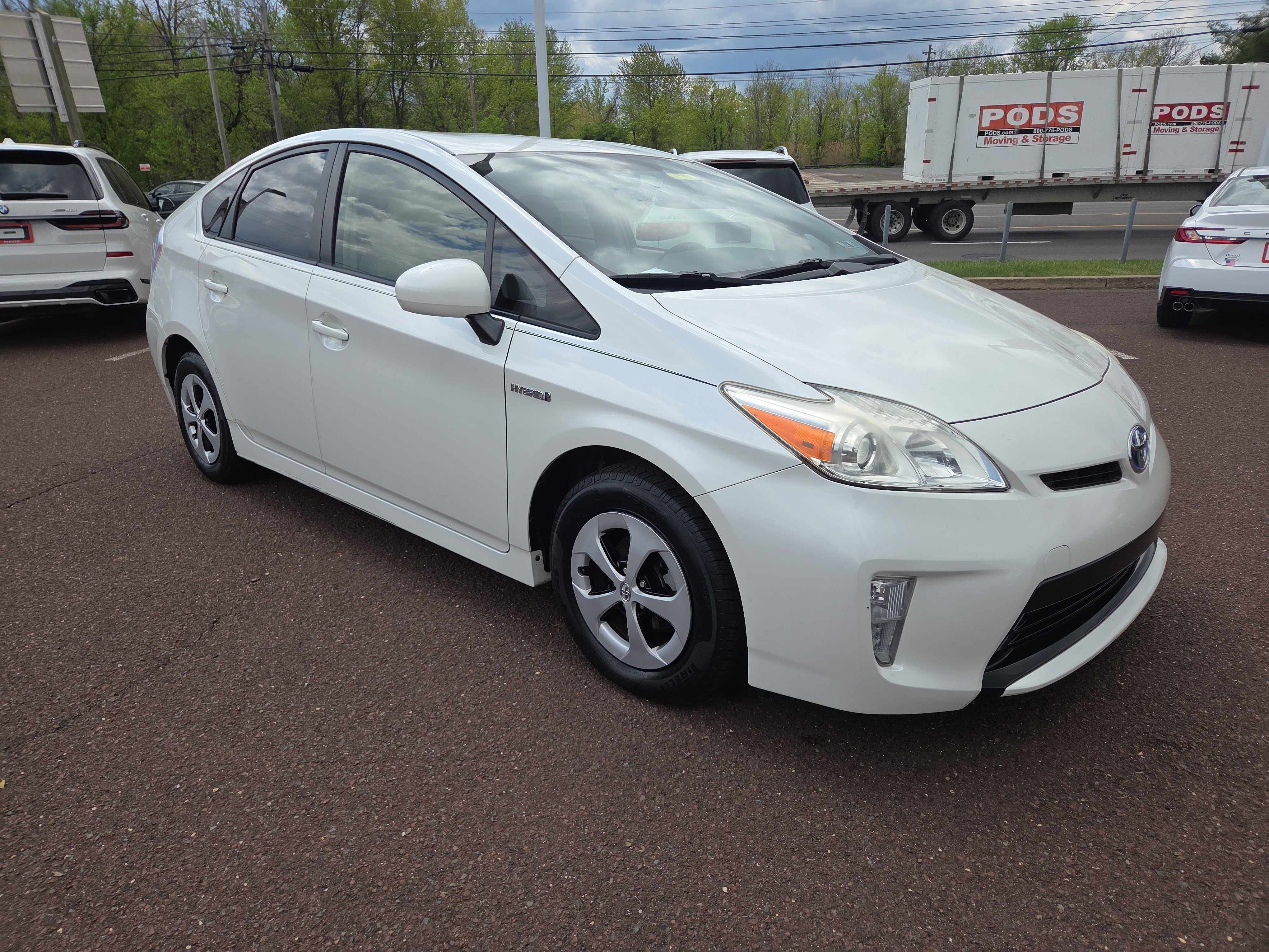 Used 2015 Toyota Prius Two image 1