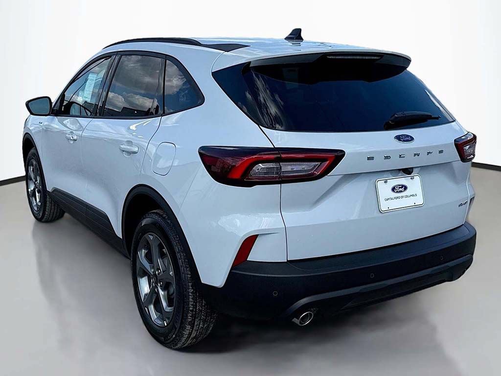 New 2026 Ford Escape ST-Line w/ Tech Pack #1 AWD/4WD image 9