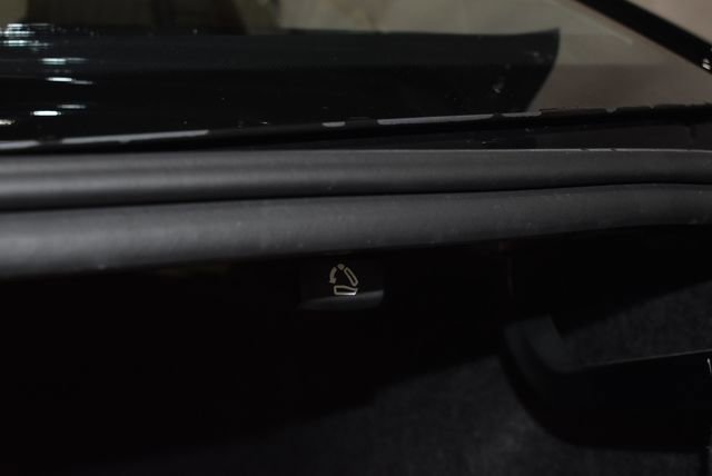 Used 2024 Volkswagen Jetta SE image 32