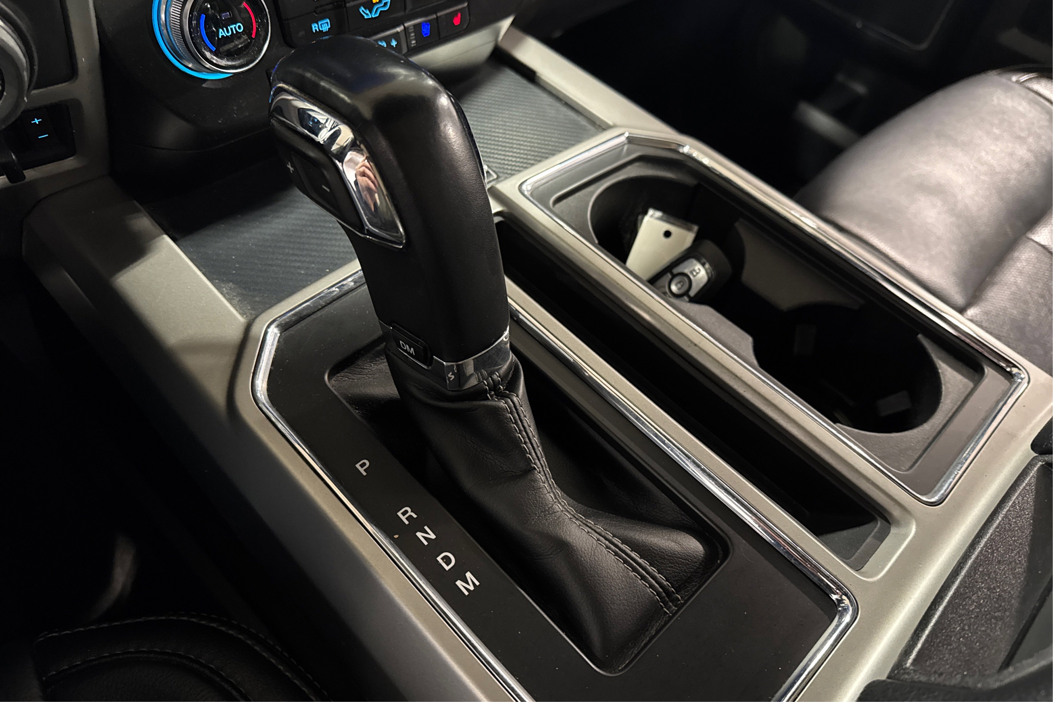 Used 2020 Ford F150 Lariat w/ Equipment Group 502A Luxury image 38