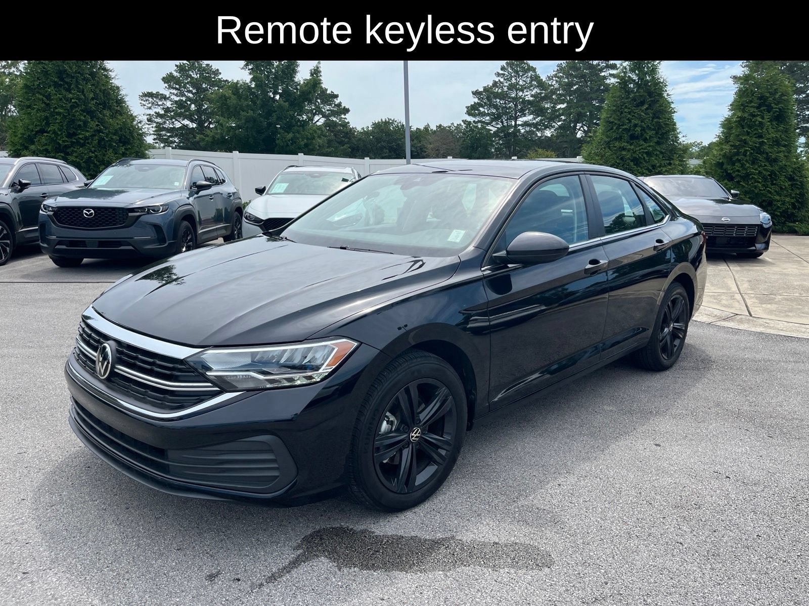 Used 2023 Volkswagen Jetta SE w/ Panoramic Sunroof Package FWD image 8