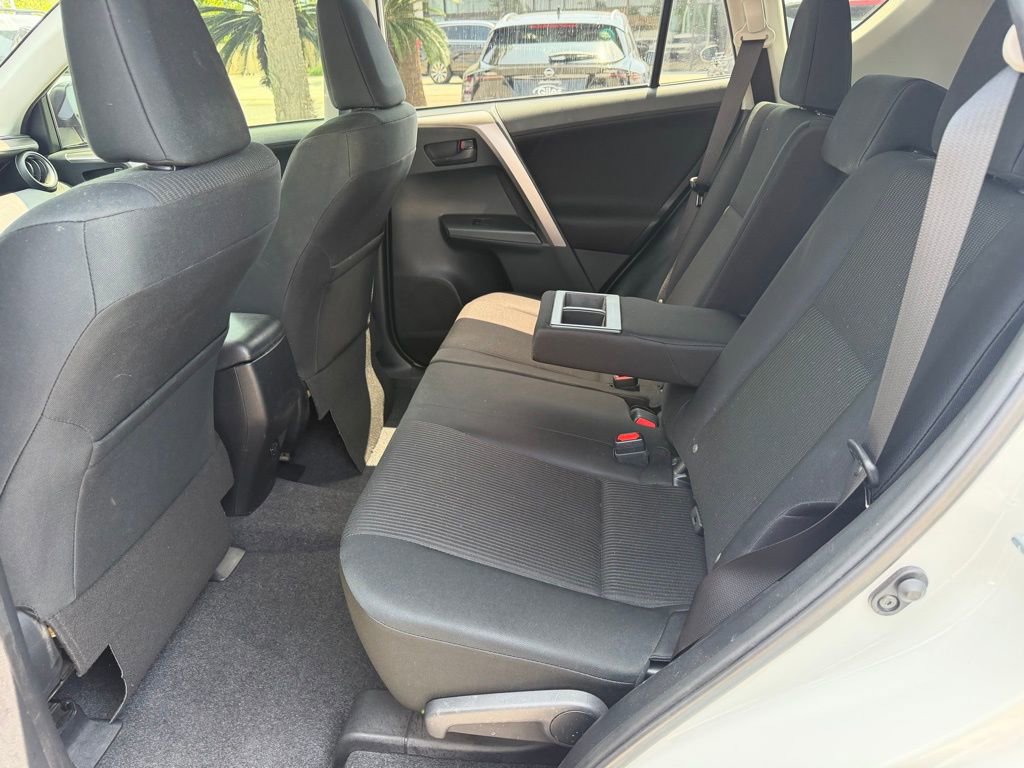 Used 2018 Toyota RAV4 LE w/ Carpet Mat Package FWD image 14