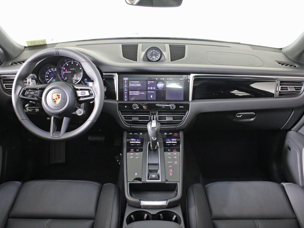 Certified 2026 Porsche Macan image 20