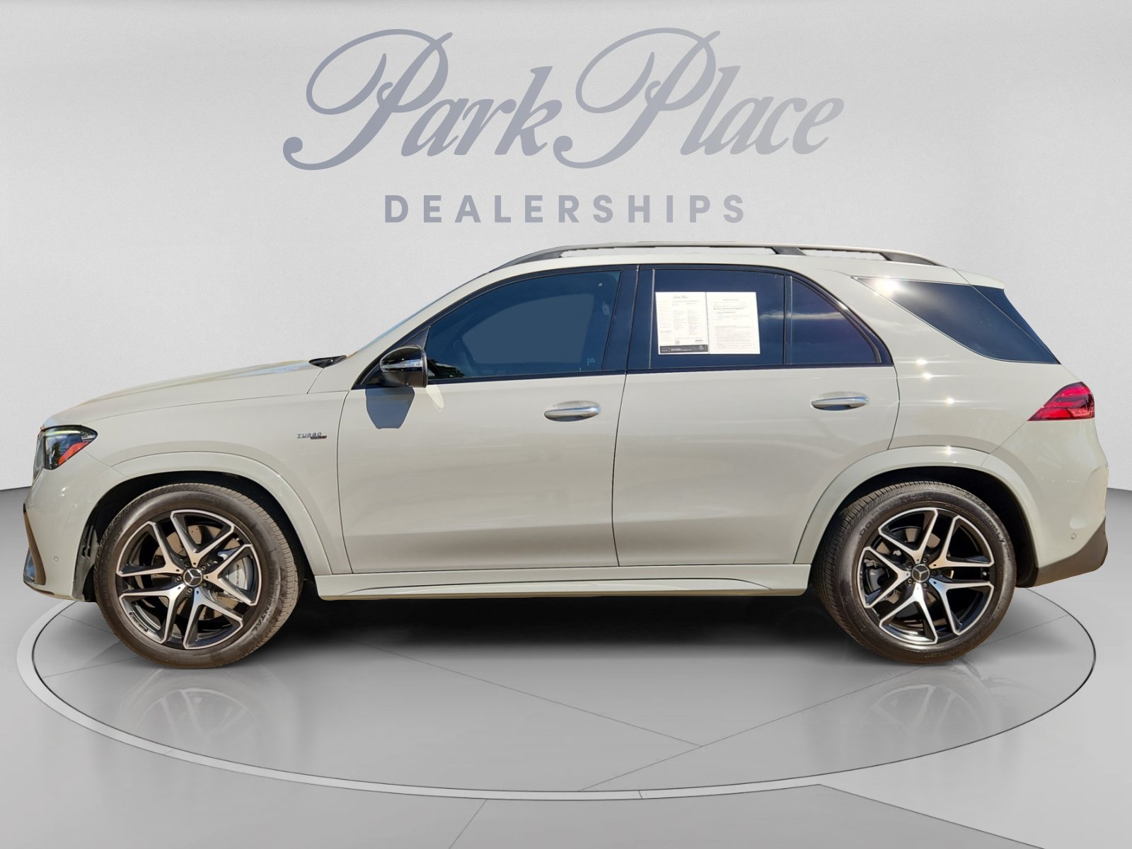 Used 2025 Mercedes-Benz GLE 53 AMG 4MATIC image 2