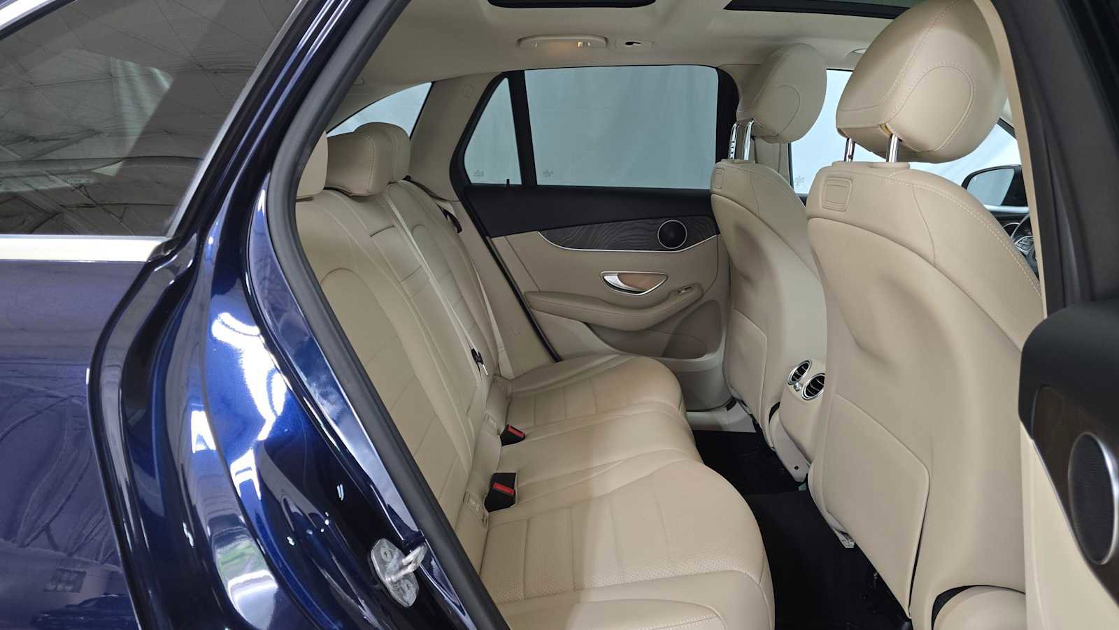 Used 2019 Mercedes-Benz GLC 300 4MATIC image 12