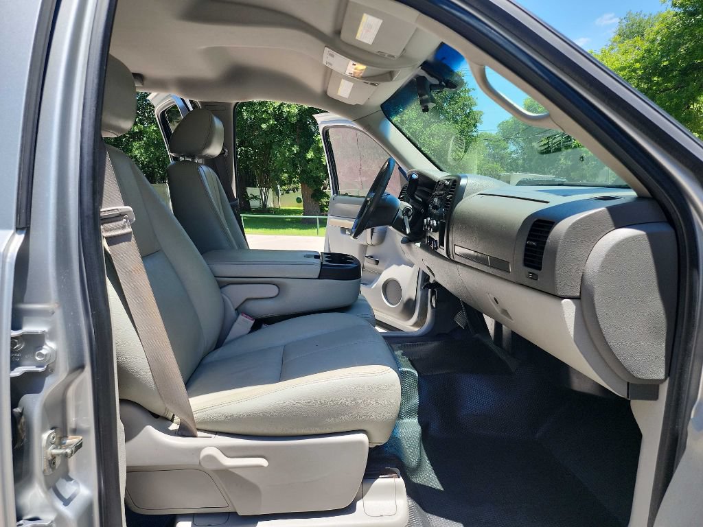 Used 2014 Chevrolet Silverado 2500 LT AWD/4WD image 35