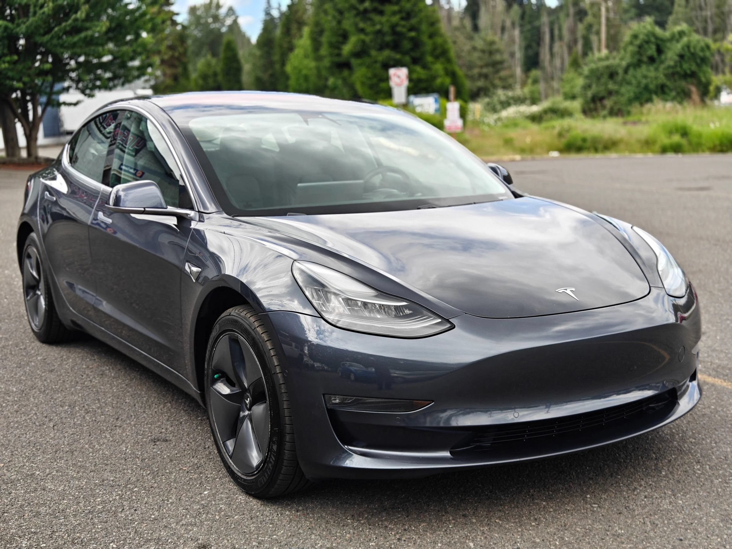 Used 2018 Tesla Model 3 Long Range RWD image 1
