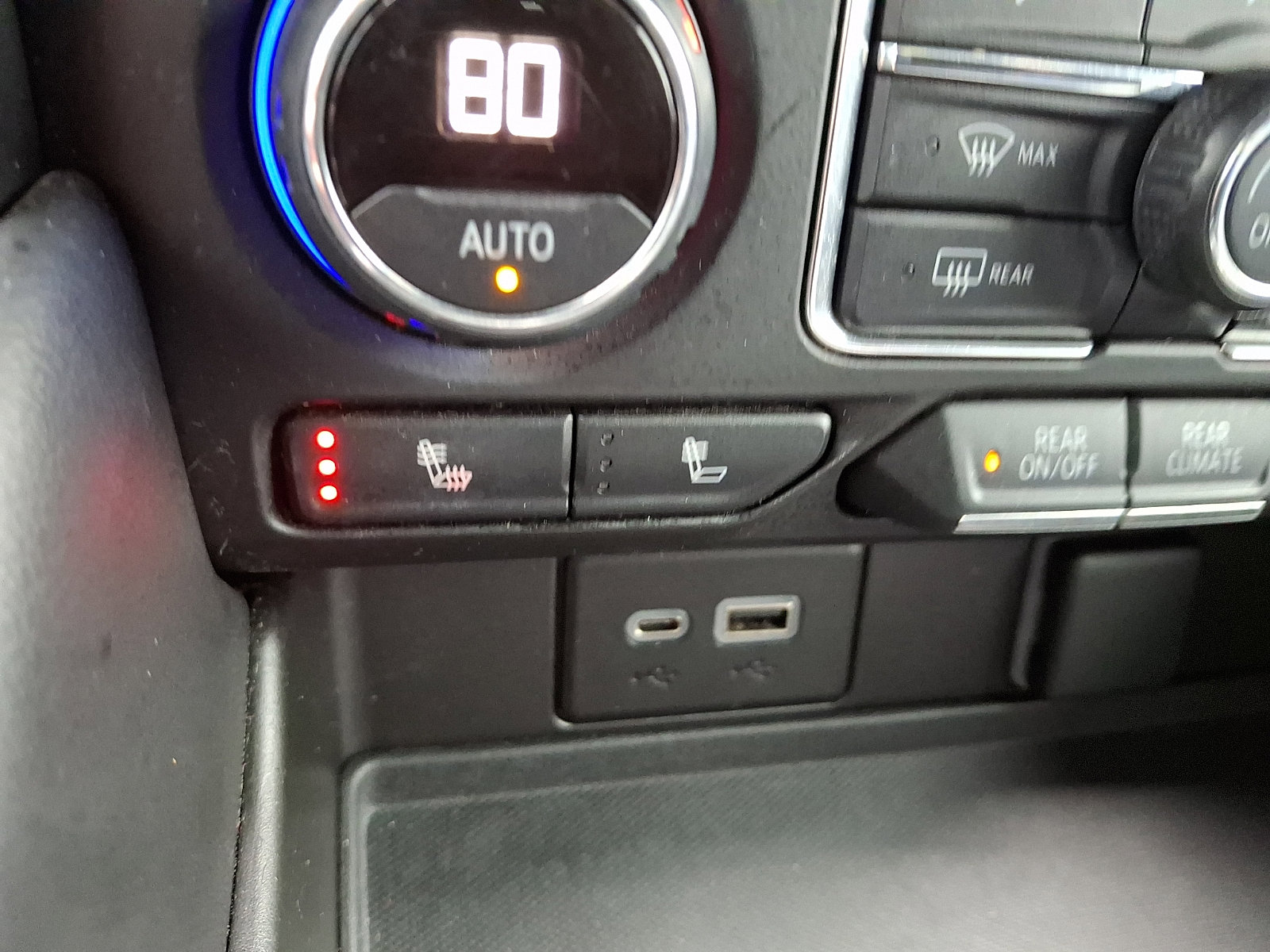 Used 2021 Chevrolet Tahoe Z71 w/ Z71 Signature Package image 26