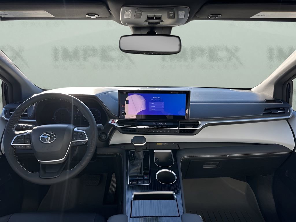 Used 2025 Toyota Sienna XSE AWD/4WD image 14