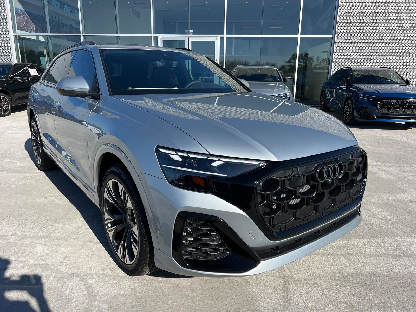 New 2025 Audi Q8 Premium Plus image 3