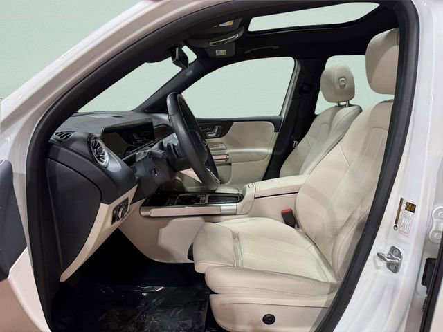 Used 2025 Mercedes-Benz GLB 250 4MATIC image 27