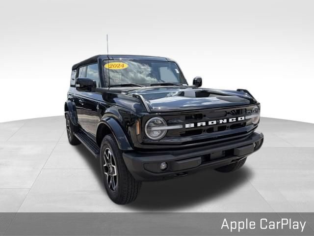 Used 2024 Ford Bronco Outer Banks AWD/4WD image 3