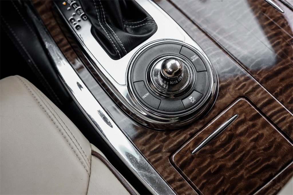 Used 2017 Nissan Armada Platinum w/ Captain Seat Package image 27