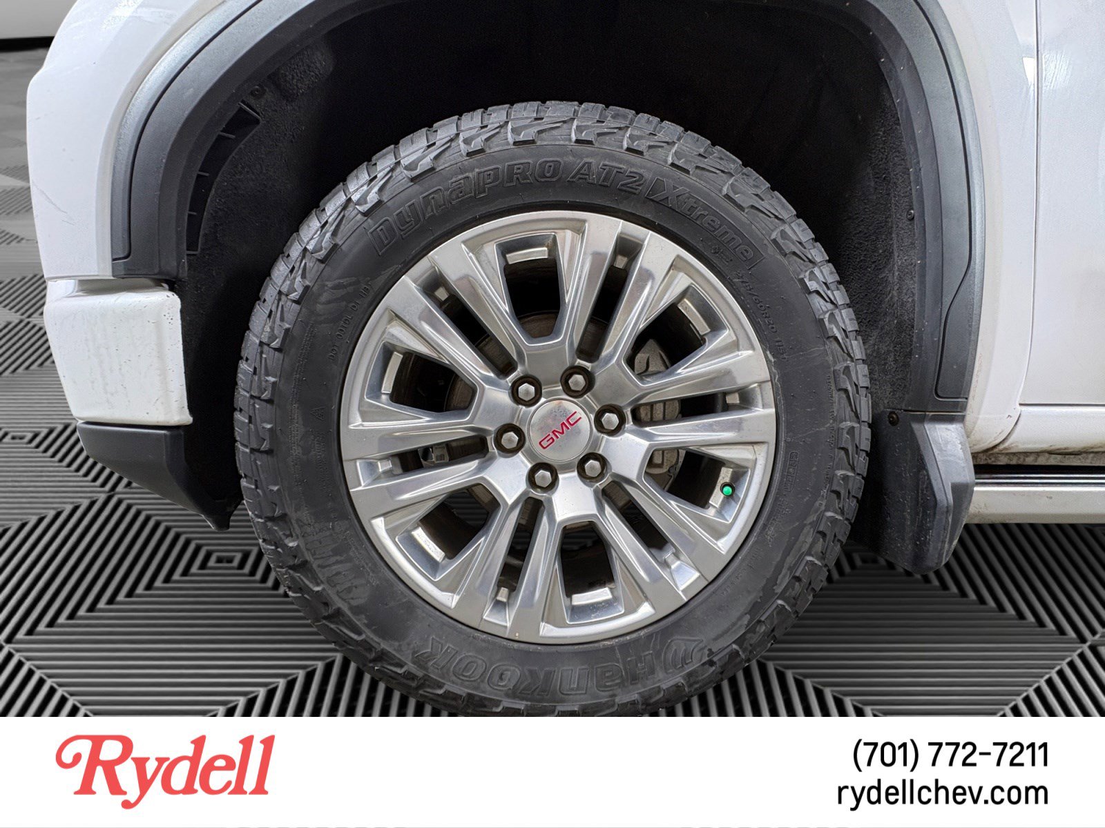 Used 2023 GMC Sierra 1500 Denali w/ Technology Package image 9