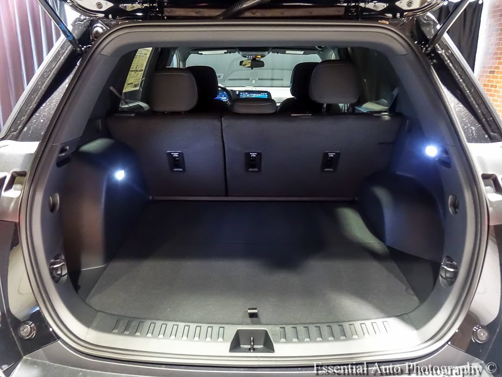 New 2027 Chevrolet Equinox LT w/ Midnight Edition FWD image 19
