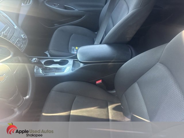 Used 2018 Chevrolet Malibu LS image 3
