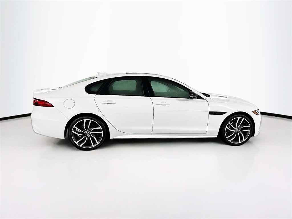 New 2024 Jaguar XF R-Dynamic SE image 4