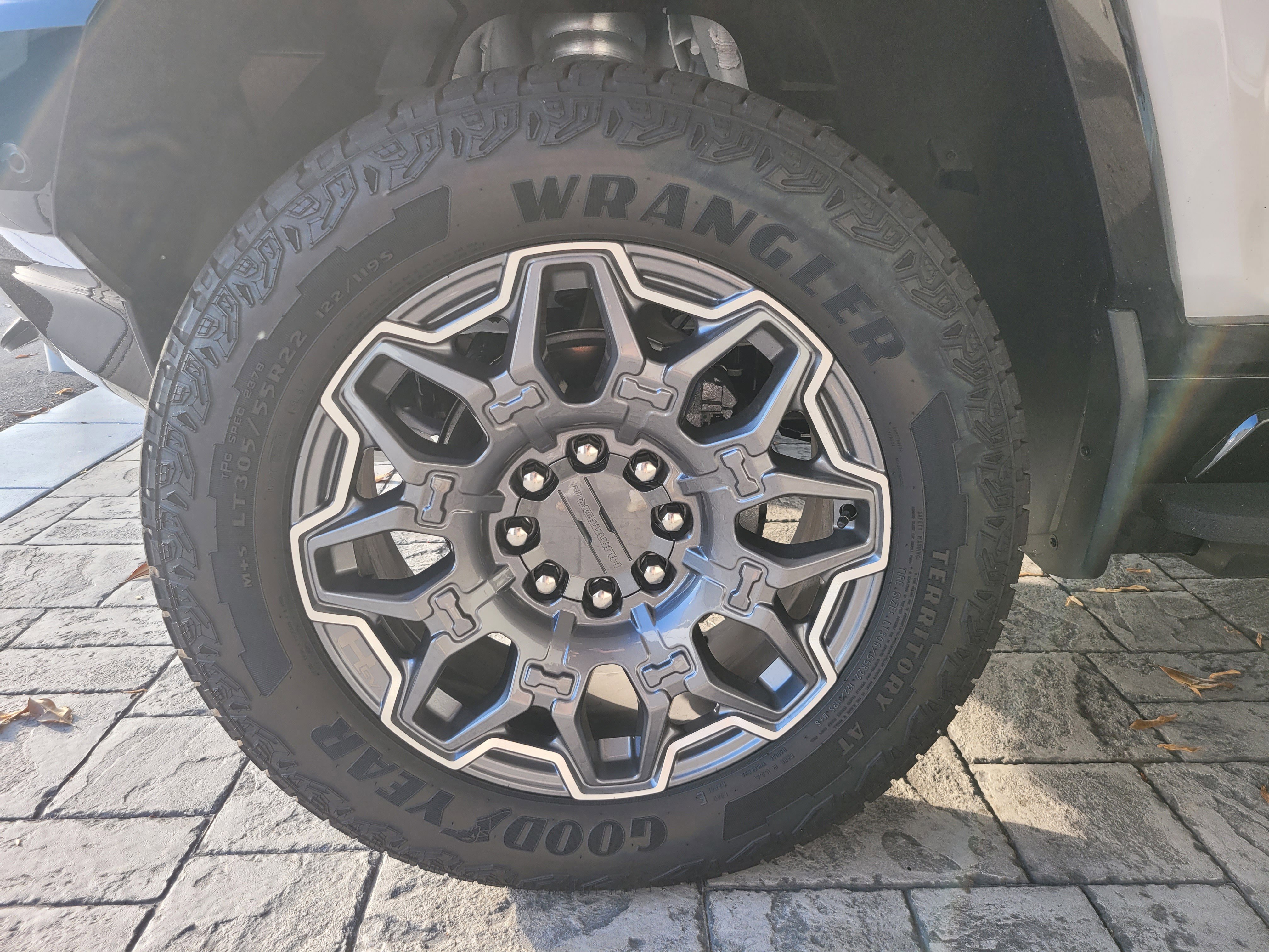 Used 2025 GMC Hummer EV 3X AWD/4WD image 8
