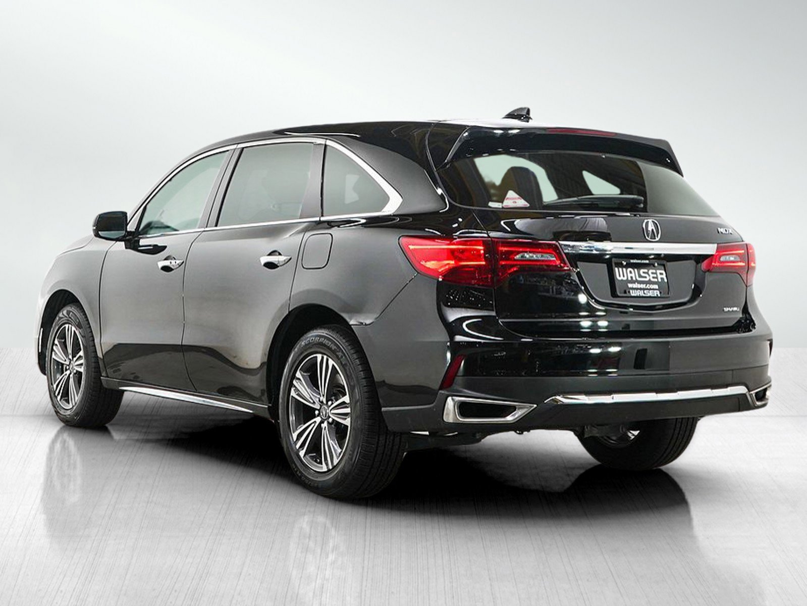 Used 2018 Acura MDX SH-AWD image 3