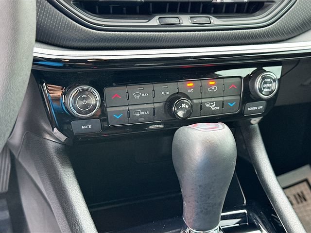 Used 2023 Jeep Compass Trailhawk w/ Trailhawk Elite Group AWD/4WD image 17