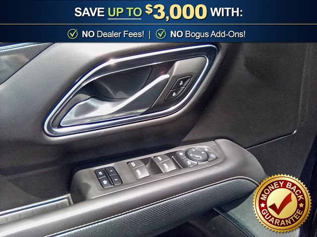 Used 2023 GMC Yukon AT4 w/ Technology Package AWD/4WD image 16