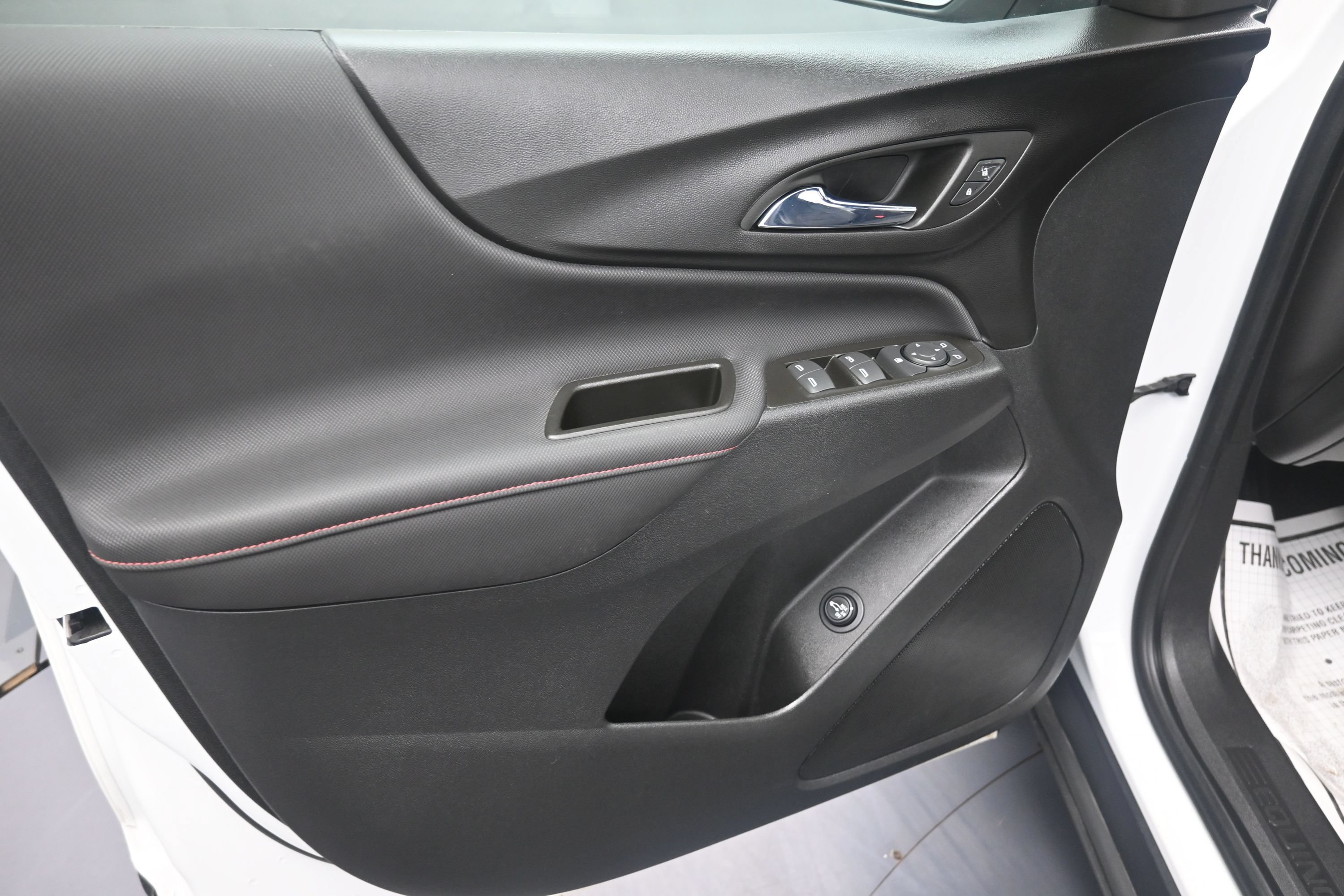 Used 2022 Chevrolet Equinox RS AWD/4WD image 24