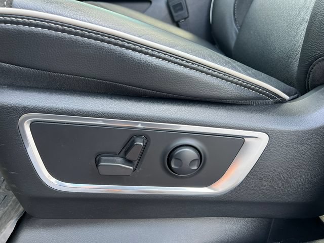 Used 2025 RAM 1500 Laramie w/ Sport Appearance Package AWD/4WD image 13