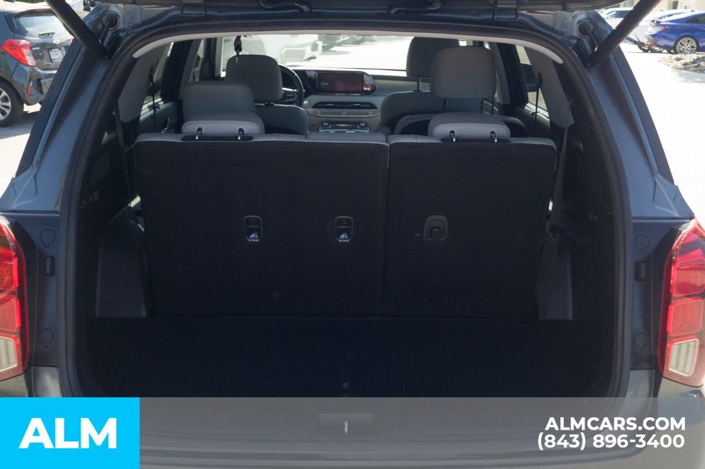 Used 2022 Hyundai Palisade SEL w/ Premium Package FWD image 8
