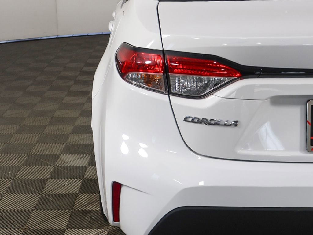 Used 2024 Toyota Corolla LE FWD image 12