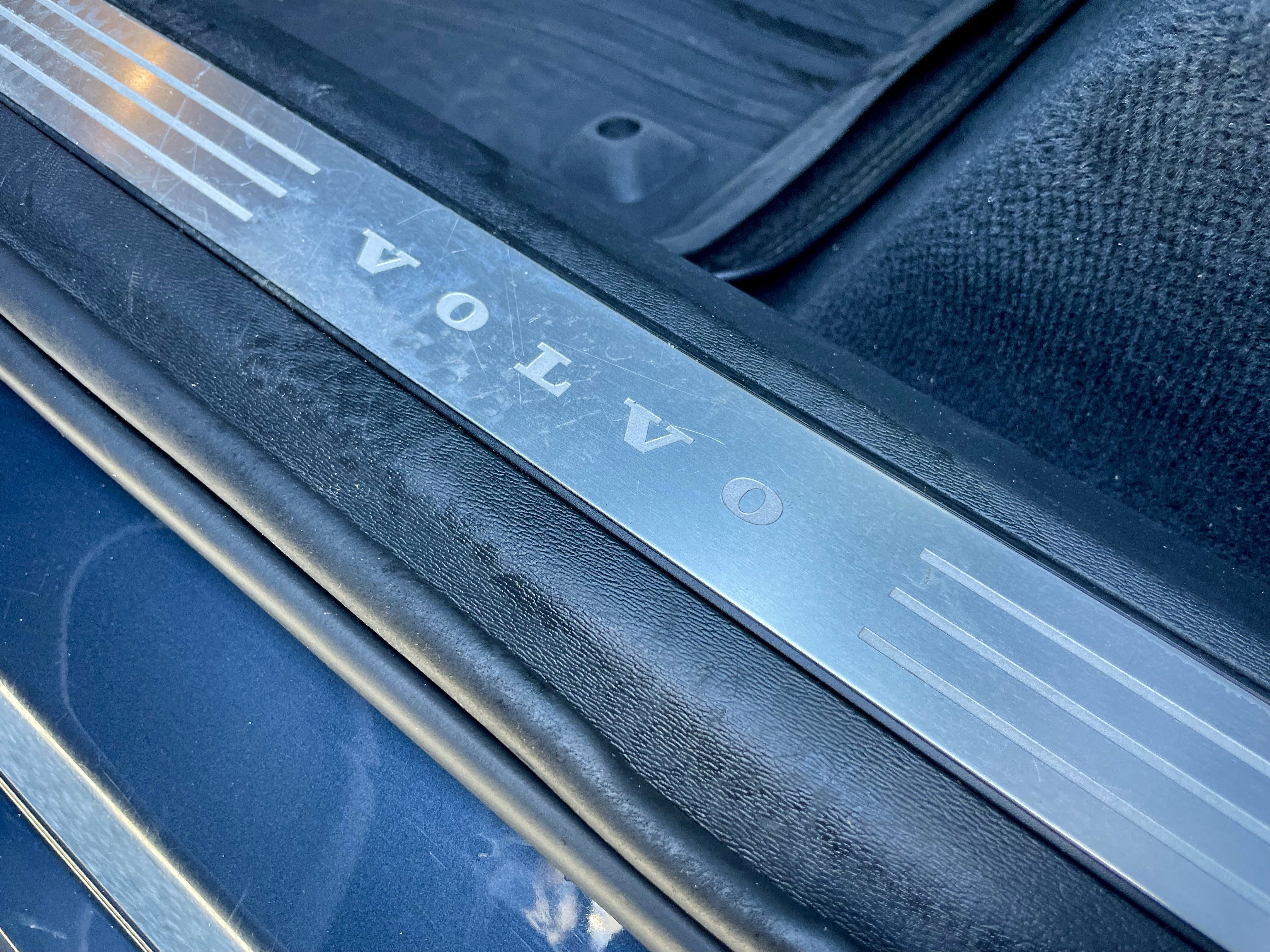 Used 2020 Volvo XC90 T6 Momentum AWD/4WD image 42
