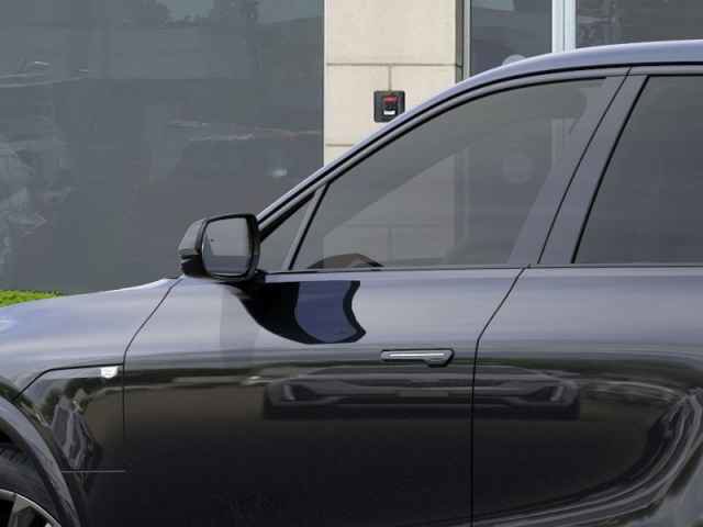 New 2026 Cadillac Lyriq V image 12