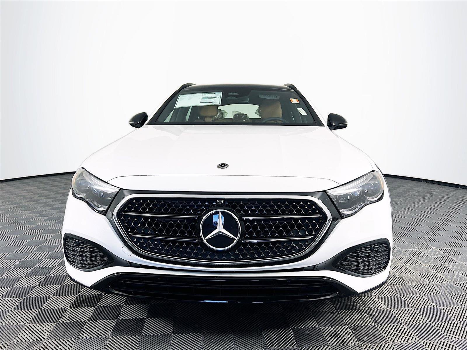 Used 2025 Mercedes-Benz E 450 4MATIC All-Terrain Wagon image 9