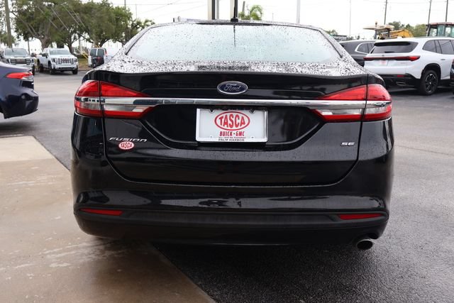 Used 2017 Ford Fusion SE FWD image 7