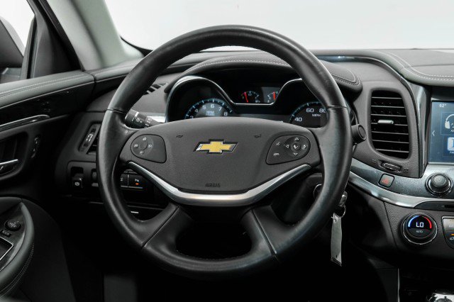 Used 2014 Chevrolet Impala LT w/ Convenience Package image 13