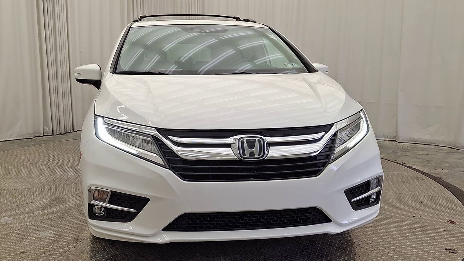 Used 2019 Honda Odyssey Elite image 6