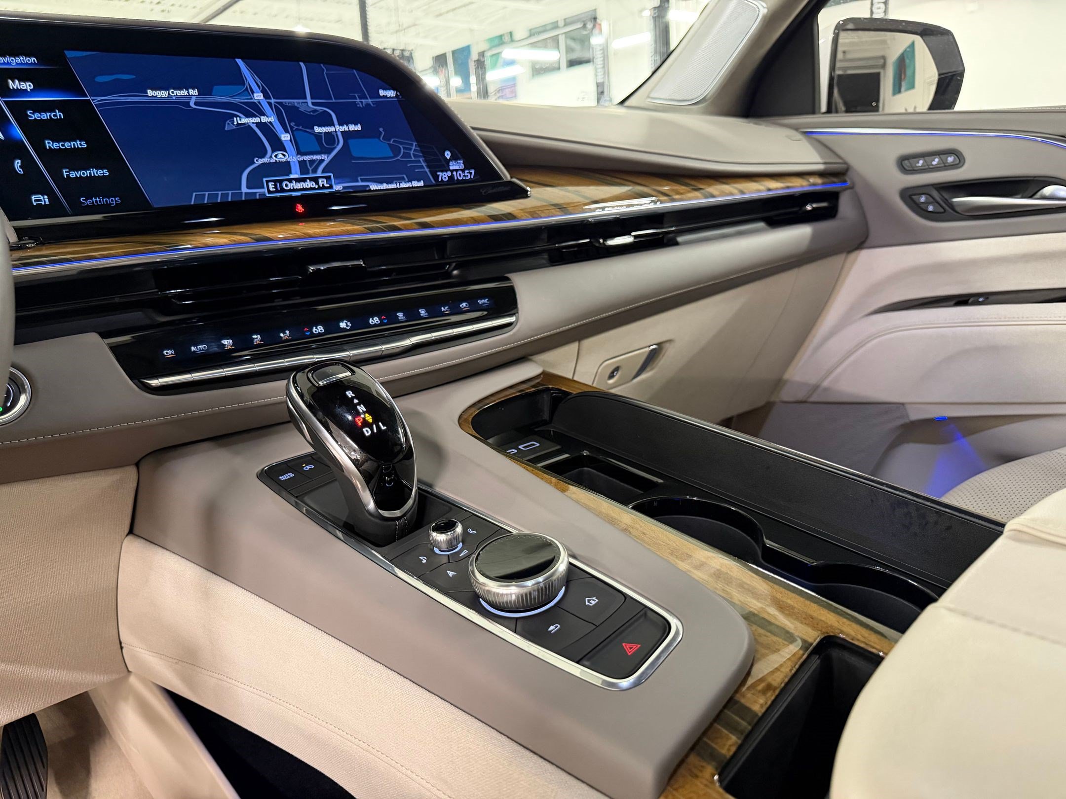 Certified 2023 Cadillac Escalade Sport Platinum w/ LPO, ONYX Package AWD/4WD image 16