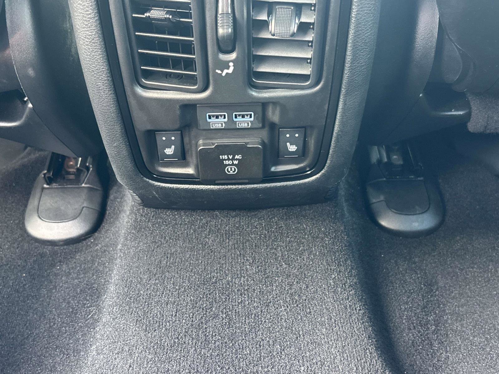 Used 2024 Dodge Durango GT image 30