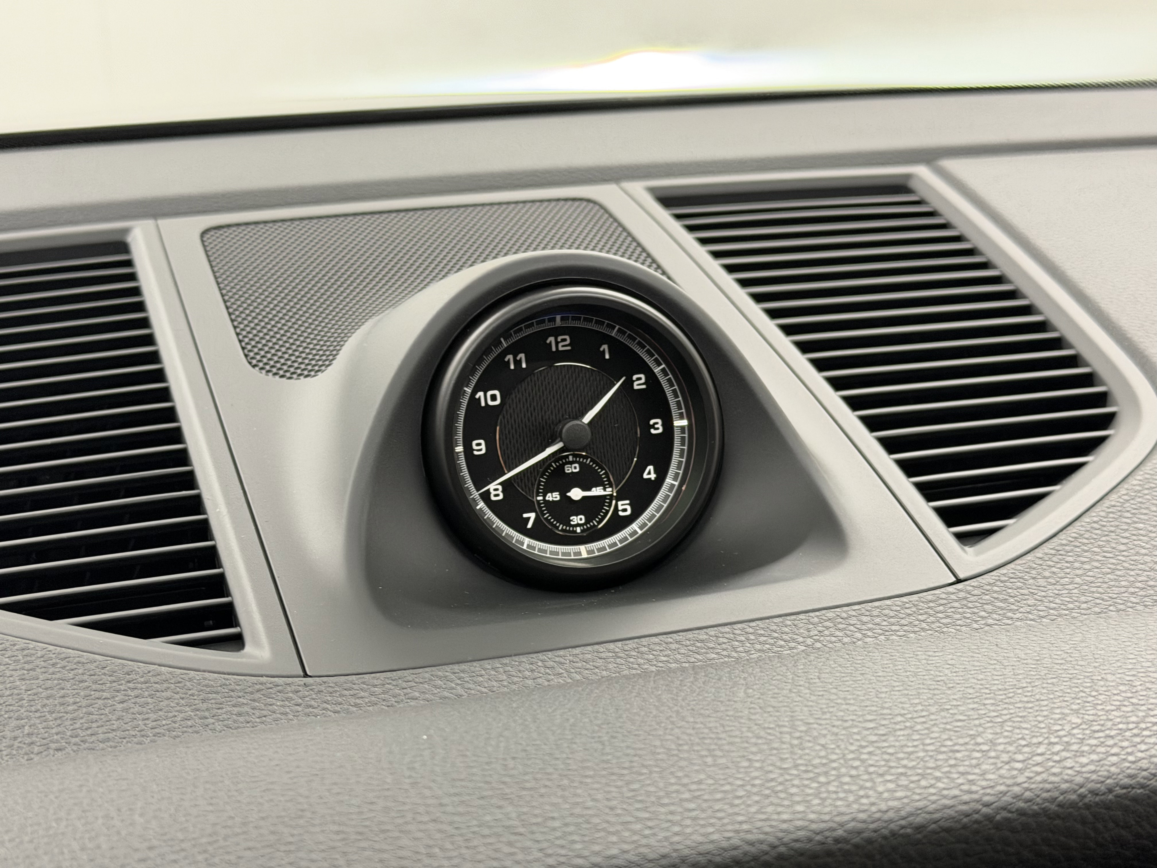 New 2026 Porsche Macan image 52