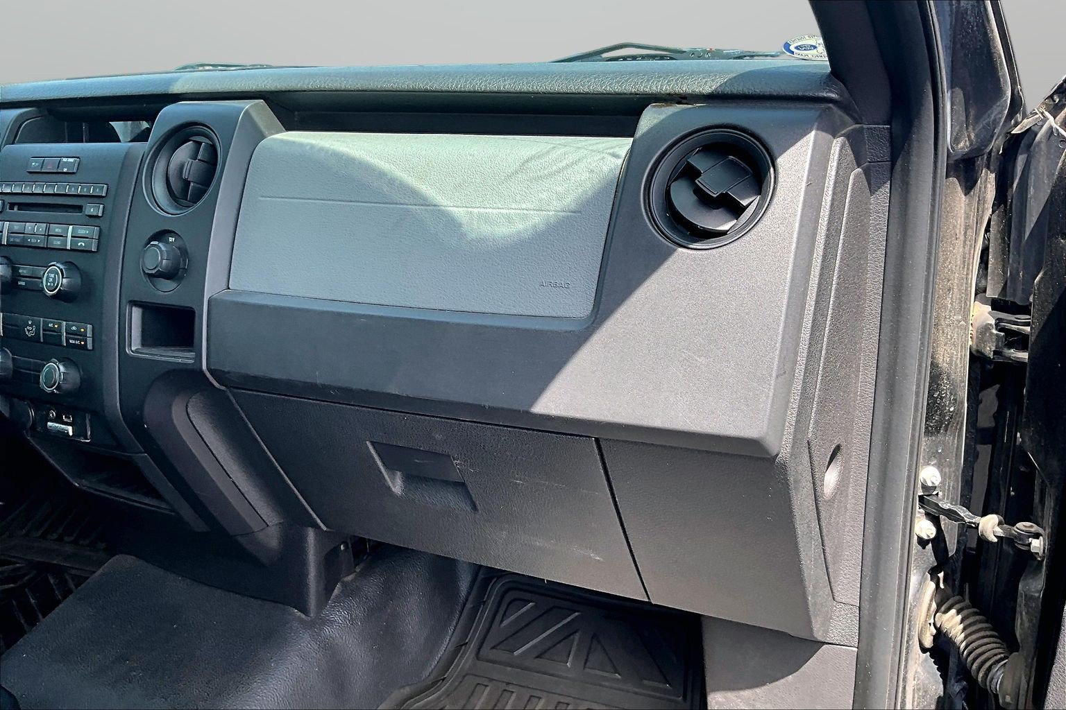 Used 2013 Ford F150 XL w/ Mid Equipment Group RWD image 19