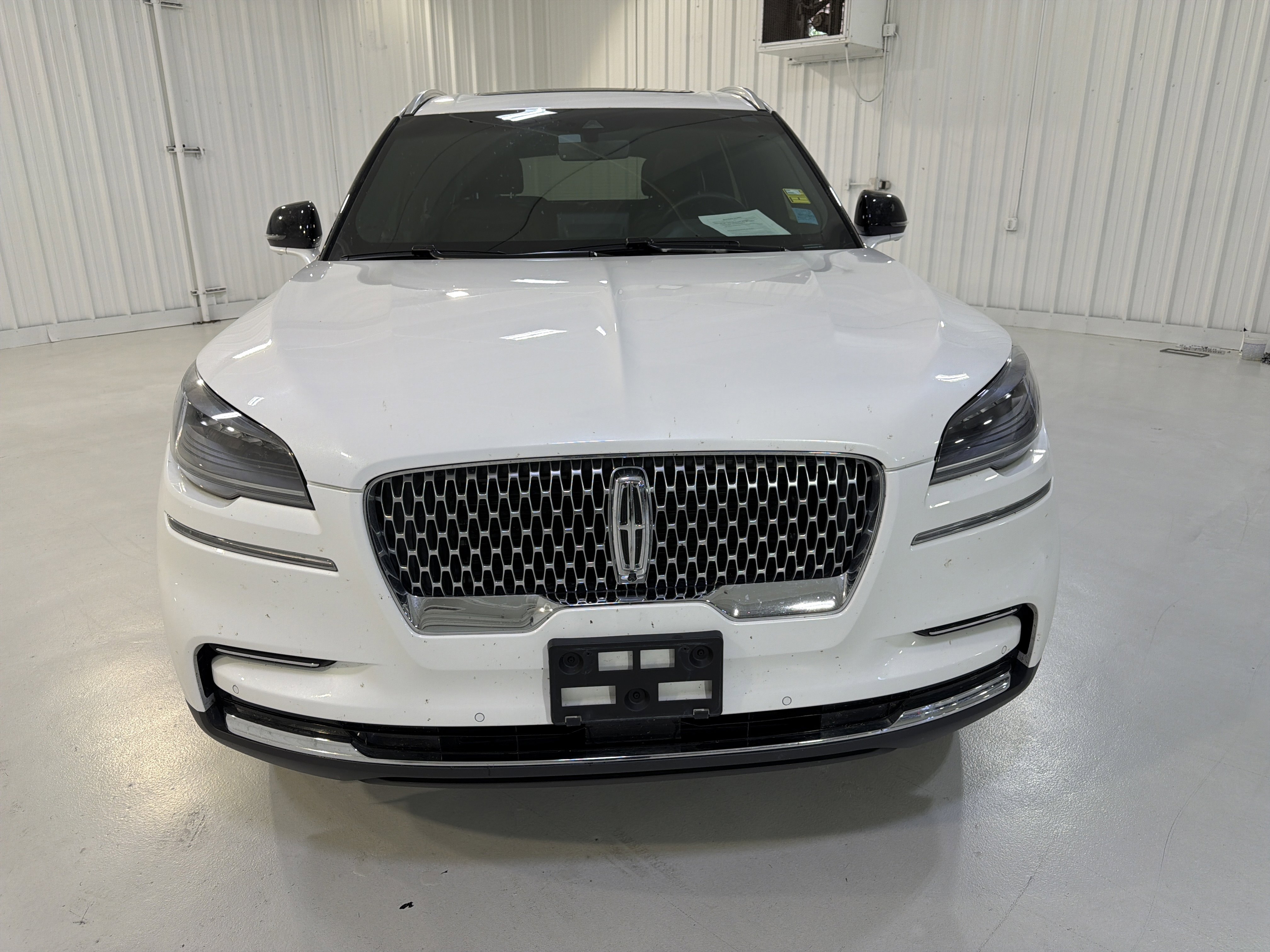 Used 2024 Lincoln Aviator Reserve w/ Elements Package Plus RWD image 8