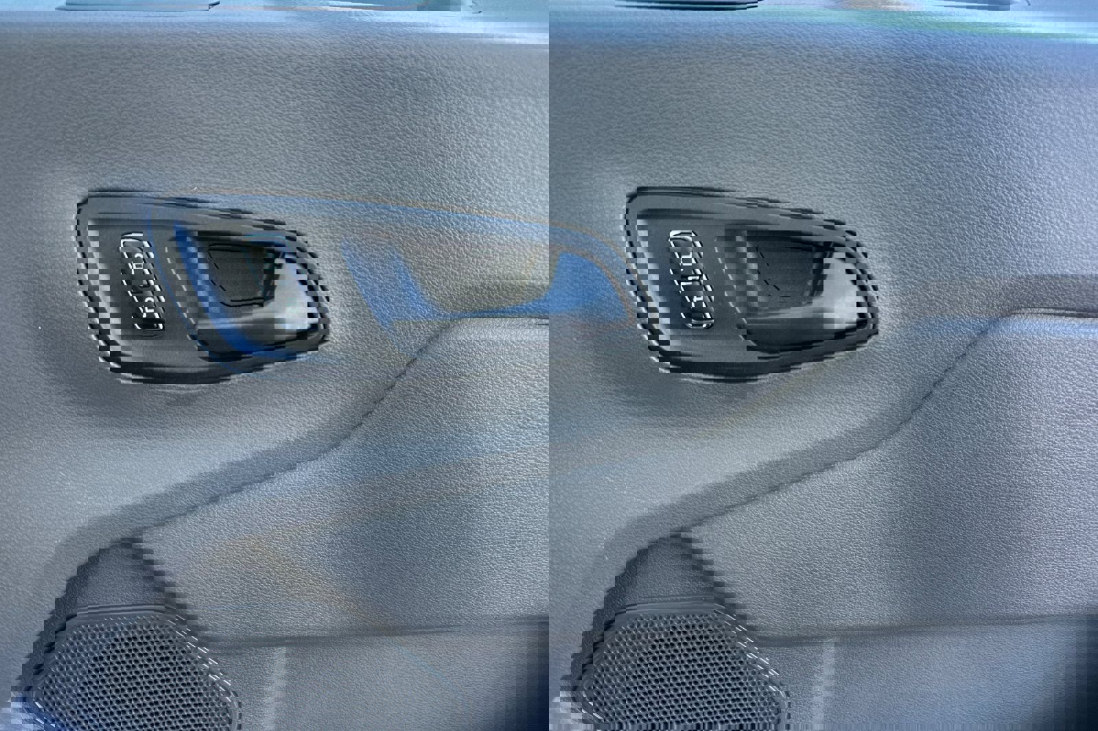 Used 2023 Ford Transit 250 Low Roof w/ Exterior Upgrade Package image 18